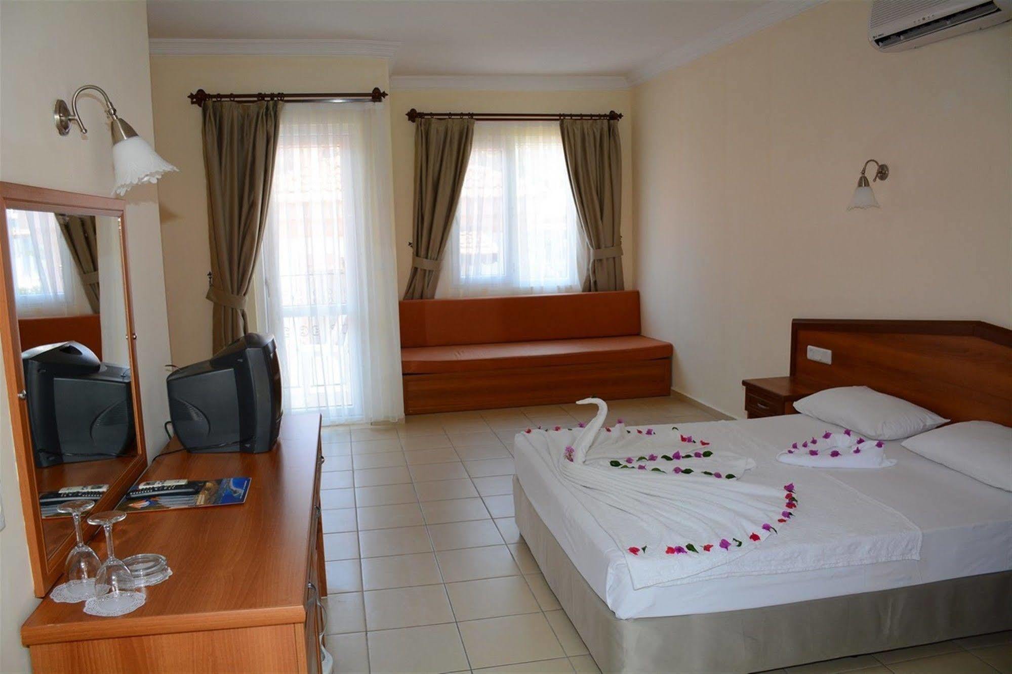 Karbel Beach Hotel Oludeniz Eksteriør bilde